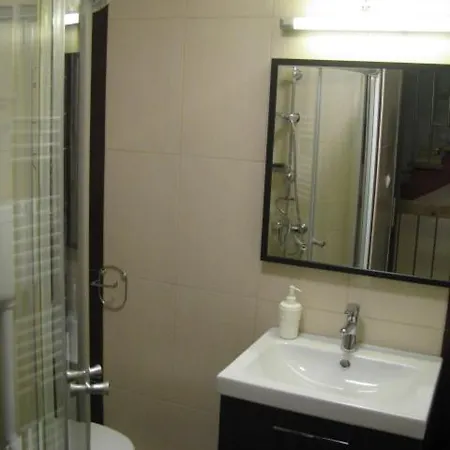 Apartament Ovarosban 1-2 Fotol 8-10 Foig Kenyelmes Szallas