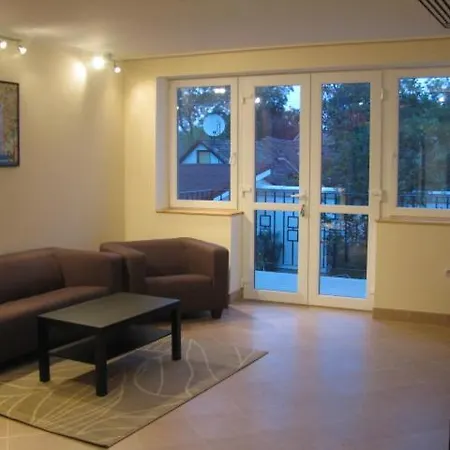 Ovarosban 1-2 Fotol 8-10 Foig Kenyelmes Szallas Apartament Debreczyn