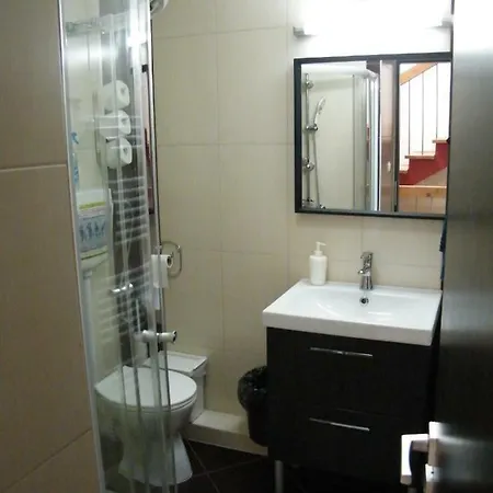 Ovarosban 1-2 Fotol 8-10 Foig Kenyelmes Szallas Apartment Debrecen